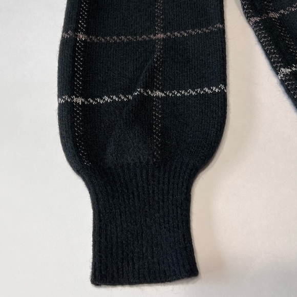 Ann Taylor Factory - Black Woman’s Sweater - Size M - Excellent Condition - Picture 2 of 7